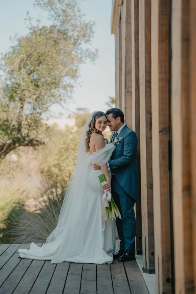 Novia real de Rabling Bridal